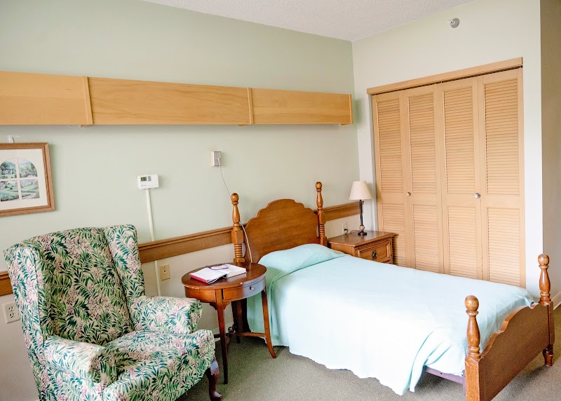 CHAPEL HILL COMMUNITY nursing home in CANAL FULTON, OH - Photo 3 of 5