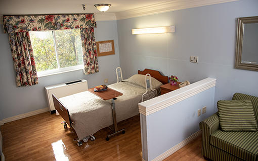 CLOVERNOOK HEALTH CARE AND REHABILITATION CENTER nursing home in CINCINNATI, OH - Photo 2 of 5