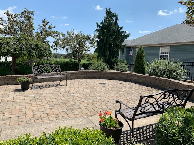 THE LAURELS OF HAMILTON nursing home in HAMILTON, OH - Photo 4 of 10