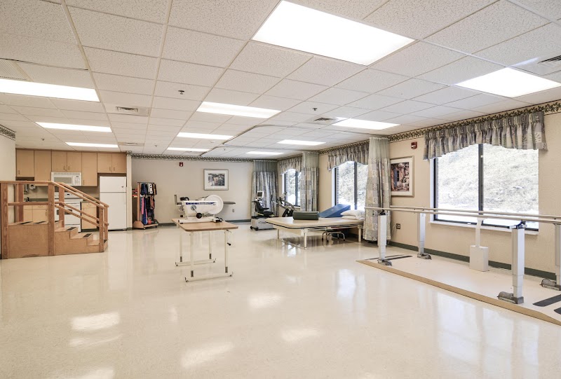 ROLLING HILLS REHAB AND CARE CTR nursing home in BRIDGEPORT, OH - Photo 5 of 5