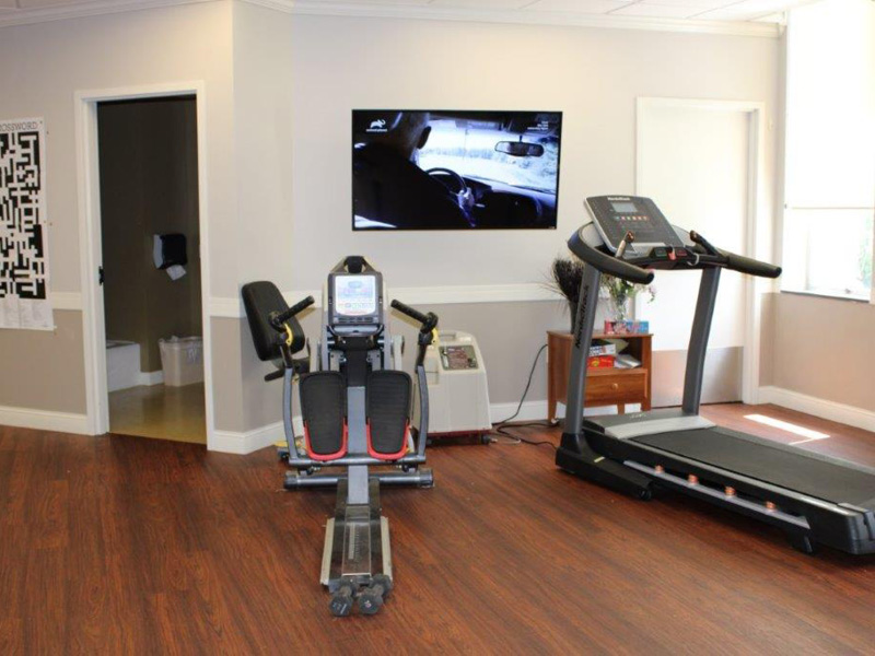 GREEN MEADOWS SKILLED NURSING AND REHAB nursing home in LOUISVILLE, OH - Photo 4 of 5