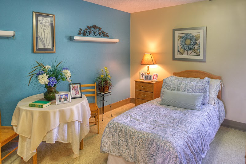 DIXON HEALTHCARE CENTER nursing home in WINTERSVILLE, OH - Photo 2 of 5