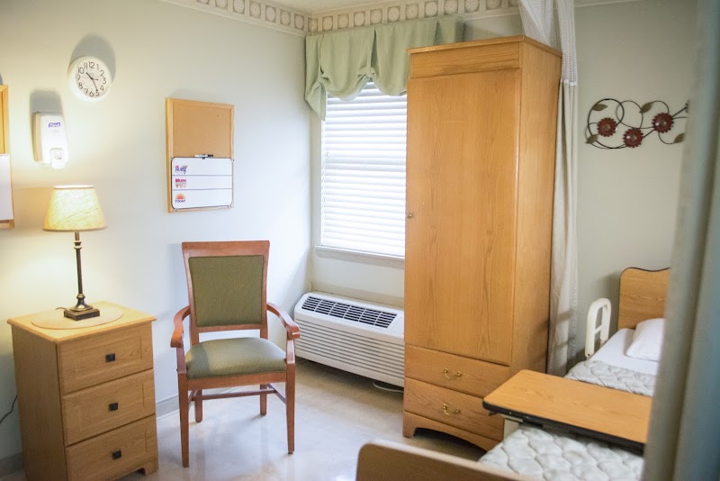 PICKERINGTON CARE AND REHABILITATION nursing home in PICKERINGTON, OH - Photo 2 of 10