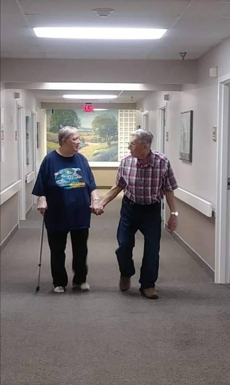 MEDINA CENTER FOR REHABILITATION AND NURSING nursing home in MEDINA, OH - Photo 2 of 3