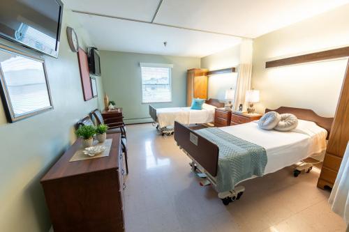 AUTUMN HILLS CARE CENTER nursing home in NILES, OH - Photo 4 of 5