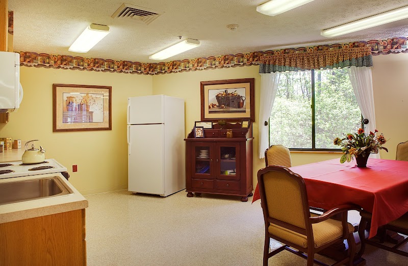 ARBORS AT STREETSBORO nursing home in STREETSBORO, OH - Photo 3 of 5