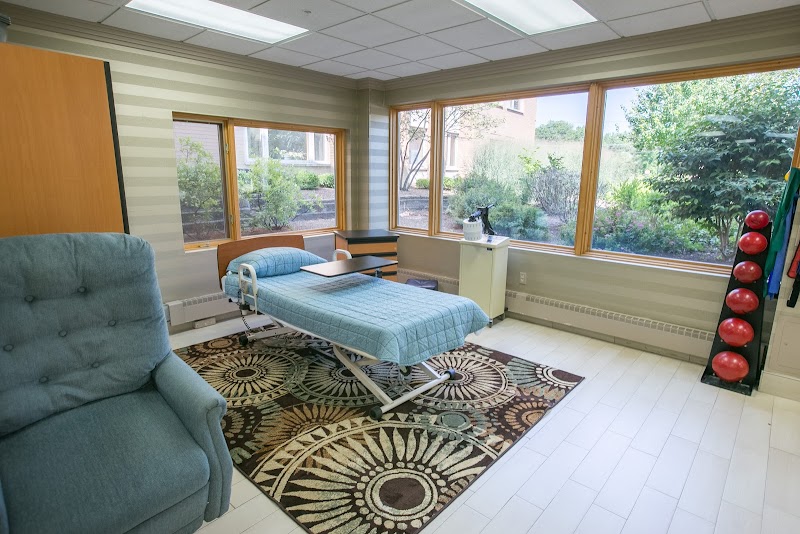 BROADVIEW MULTI CARE CENTER nursing home in PARMA, OH - Photo 4 of 5