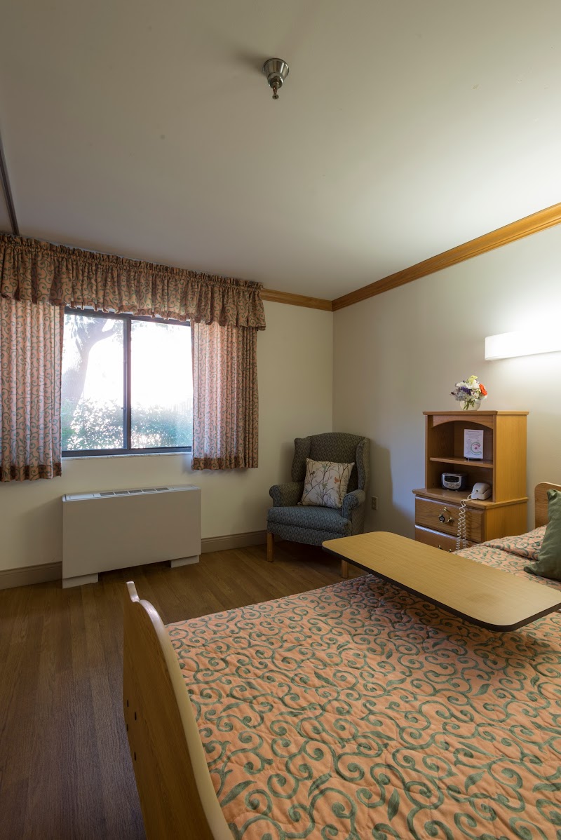 EASTGATE HEALTH CARE CENTER nursing home in CINCINNATI, OH - Photo 4 of 10