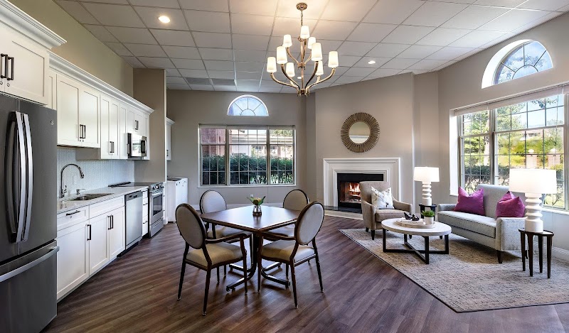 COURTYARD AT SEASONS nursing home in CINCINNATI, OH - Photo 4 of 5