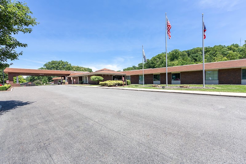 VISTA CENTER AT THE RIDGE nursing home in MINERAL RIDGE, OH - Photo 2 of 5