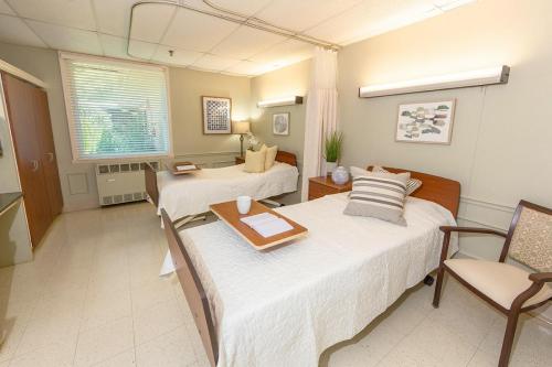 VISTA CENTER AT THE RIDGE nursing home in MINERAL RIDGE, OH - Photo 3 of 5