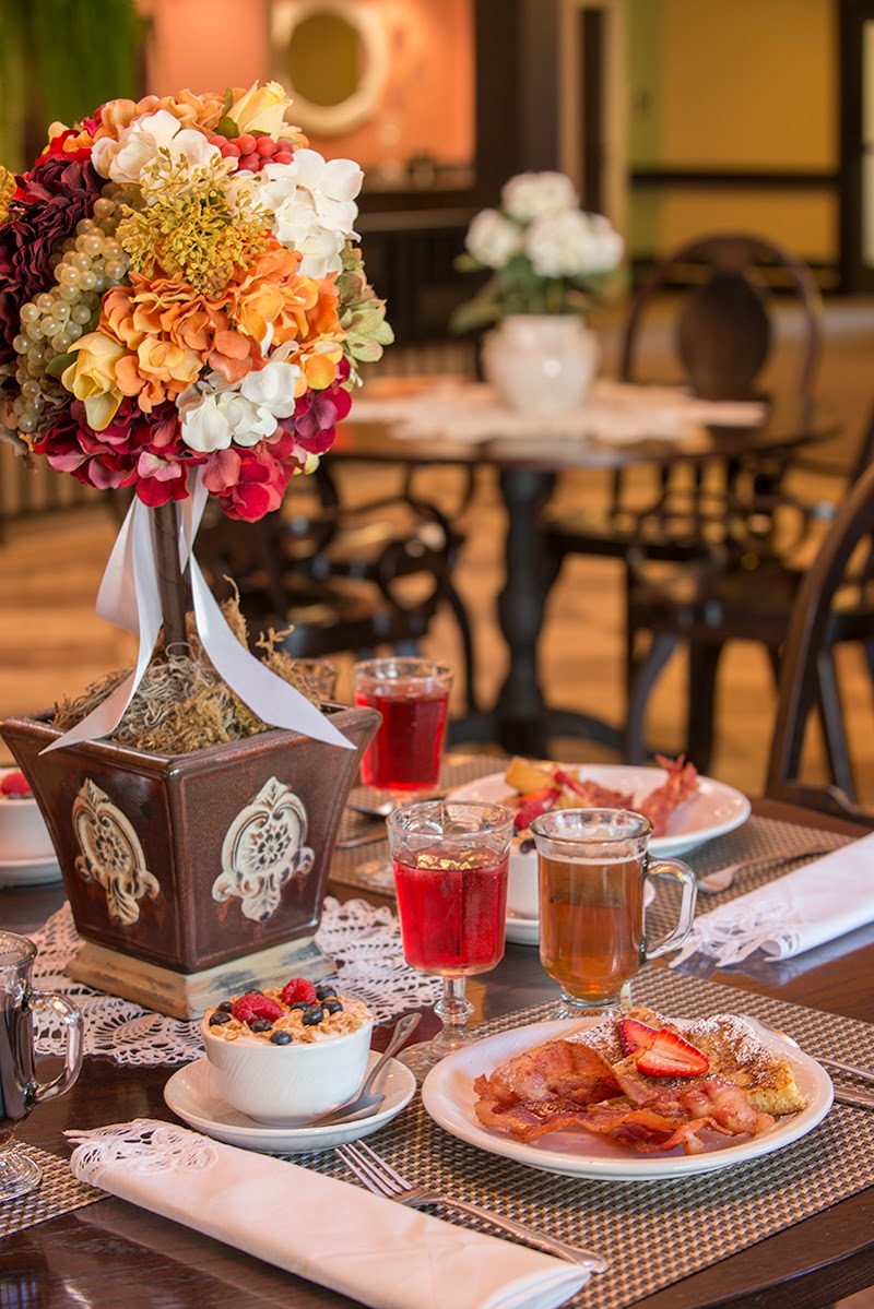 THE PINES HEALTHCARE CENTER nursing home in CANTON, OH - Photo 5 of 7