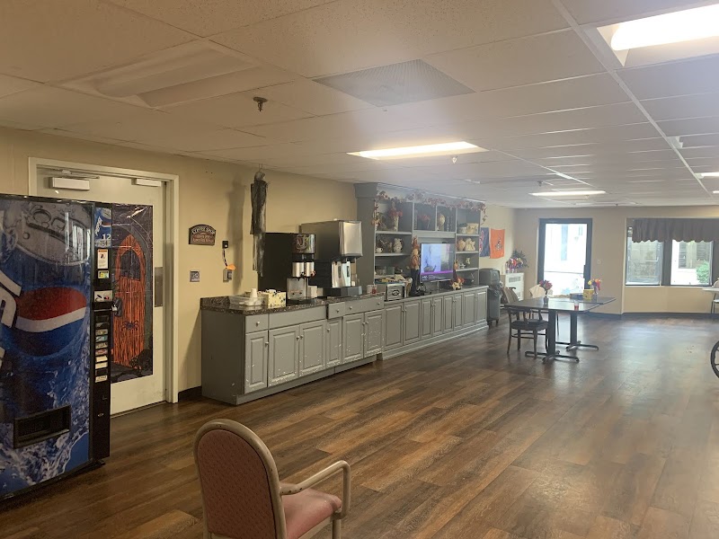 CRESTMONT NORTH NURSING HOME nursing home in LAKEWOOD, OH - Photo 5 of 9