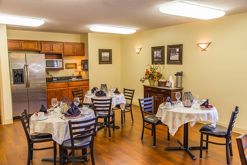 VERSAILLES REHABILITATION AND HEALTH CARE CENTER nursing home in VERSAILLES, OH - Photo 3 of 10