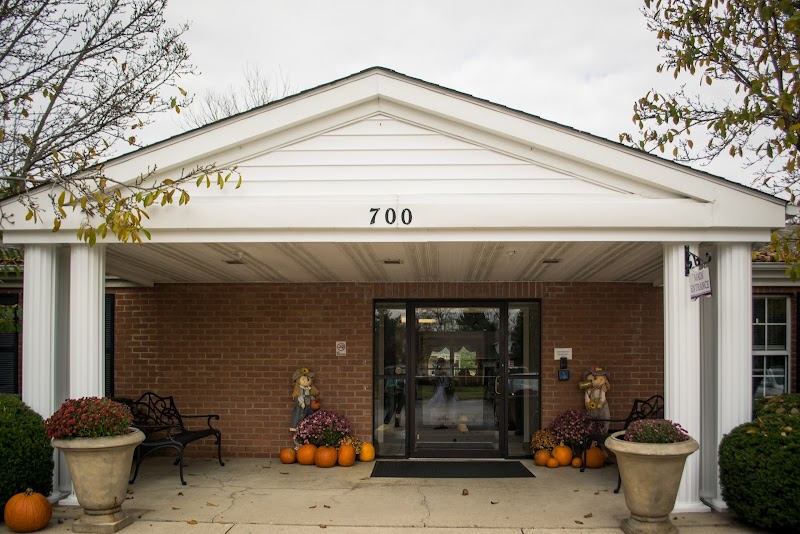 EMBASSY OF LEBANON nursing home in LEBANON, OH - Photo 2 of 5