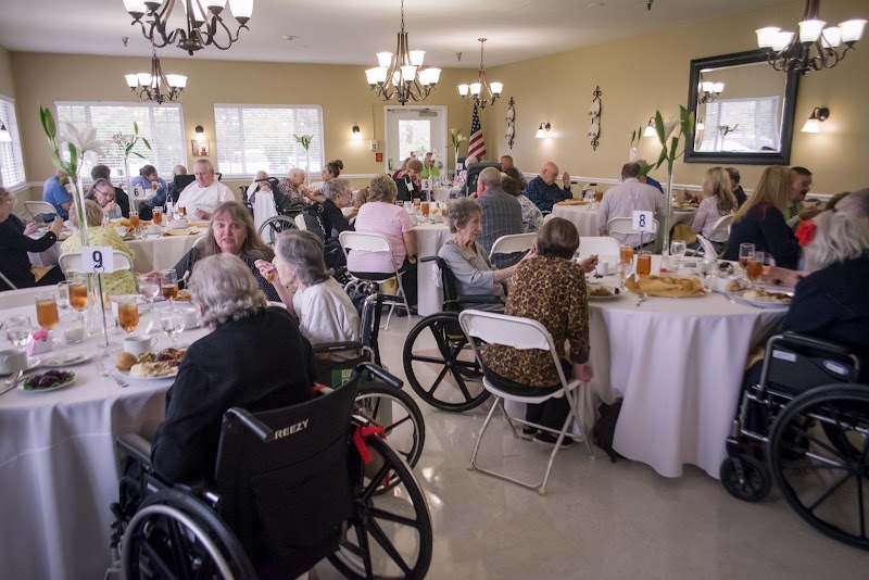 EMBASSY OF LEBANON nursing home in LEBANON, OH - Photo 3 of 5