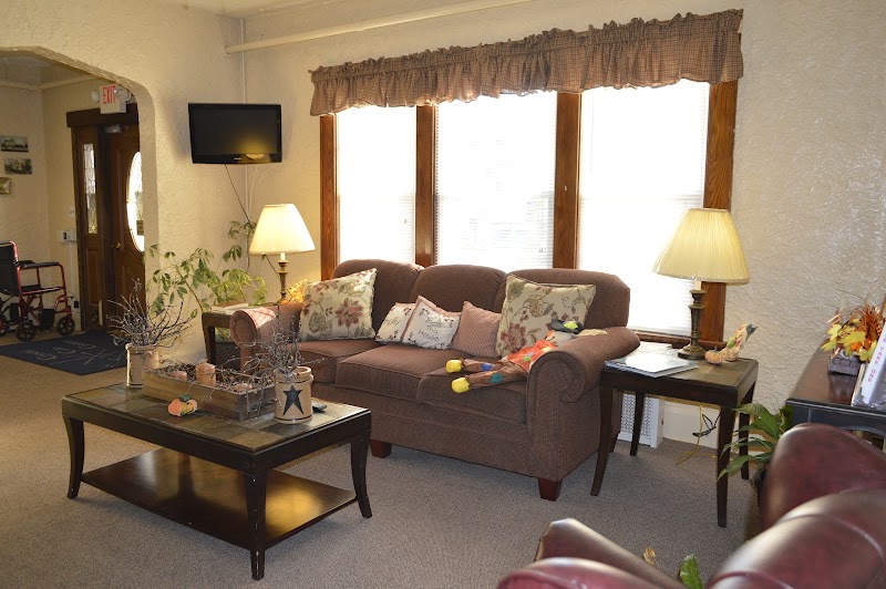 CRYSTAL CARE CENTER OF MANSFIE nursing home in MANSFIELD, OH - Photo 4 of 10