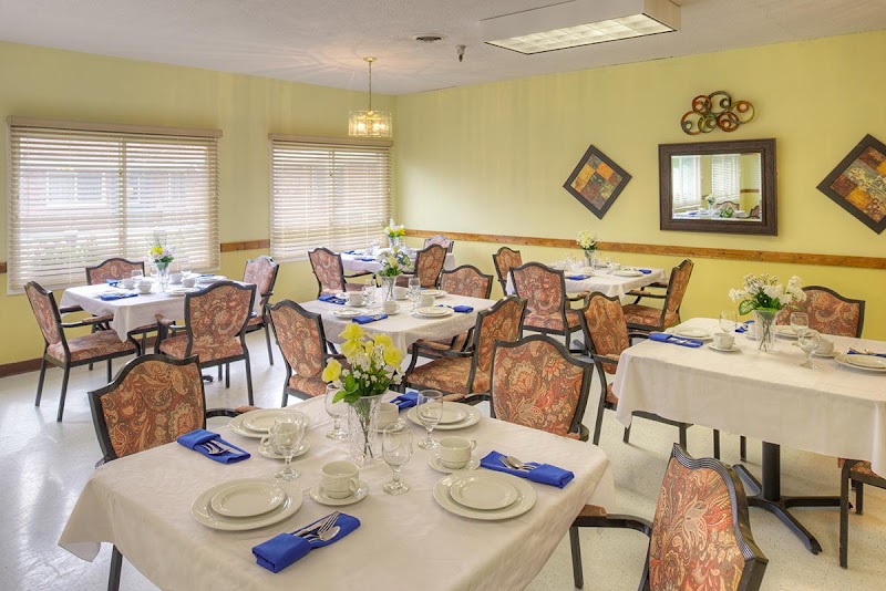 CANFIELD HEALTHCARE CENTER nursing home in YOUNGSTOWN, OH - Photo 3 of 5