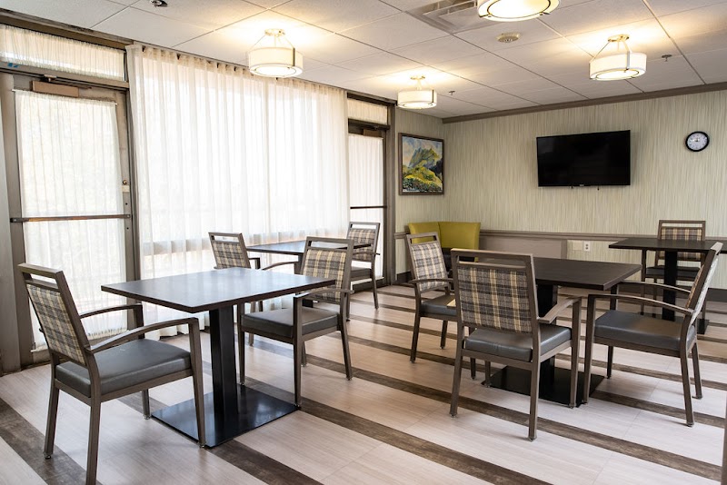 SCARLET OAKS NURSING AND REHABILITATION CENTER nursing home in CINCINNATI, OH - Photo 2 of 5