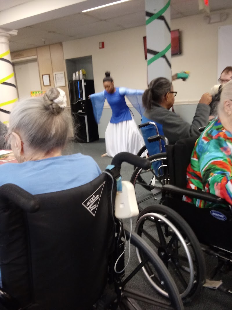 GEM CITY HEALTHCARE AND REHABILITATION CENTER nursing home in DAYTON, OH - Photo 4 of 10