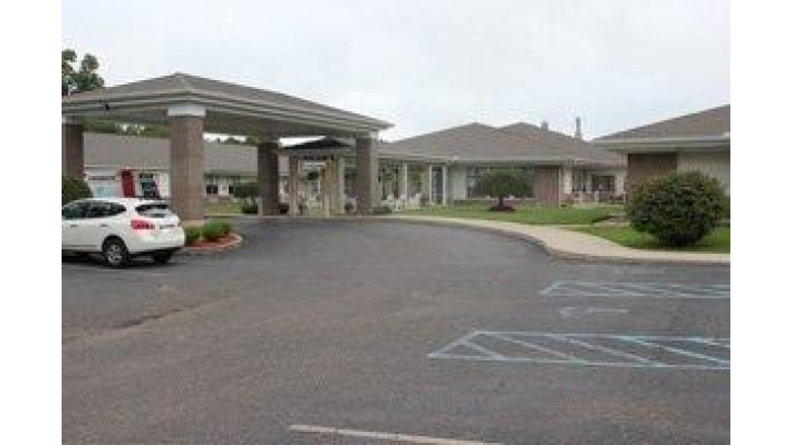 HOLZER SENIOR CARE CENTER nursing home in BIDWELL, OH - Photo 2 of 5