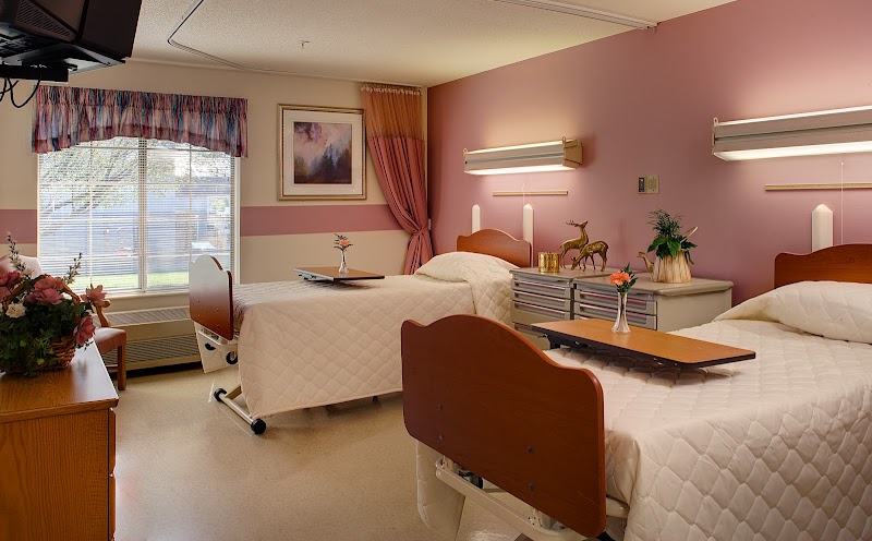 ARBORS AT SYLVANIA nursing home in TOLEDO, OH - Photo 4 of 5