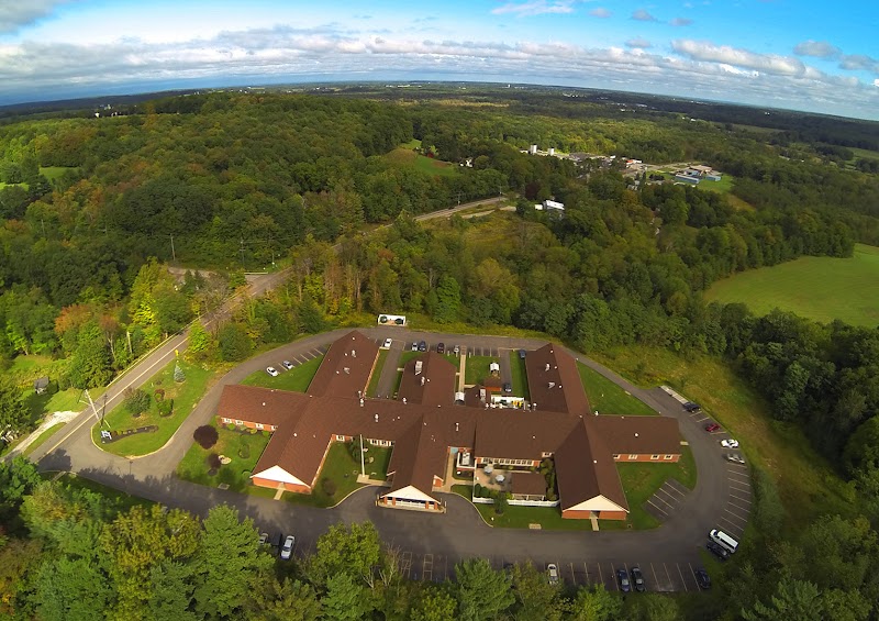 BURTON HEALTH CARE CENTER nursing home in BURTON, OH - Photo 2 of 10