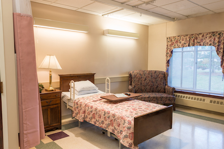 WOODLANDS HEALTH AND REHAB CENTER nursing home in RAVENNA, OH - Photo 5 of 10