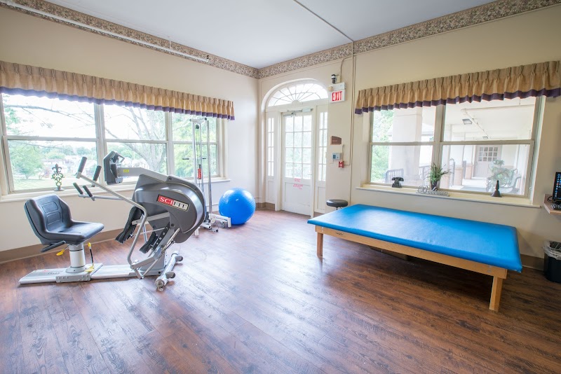 RESIDENCE AT HUNTINGTON COURT nursing home in HAMILTON, OH - Photo 4 of 5