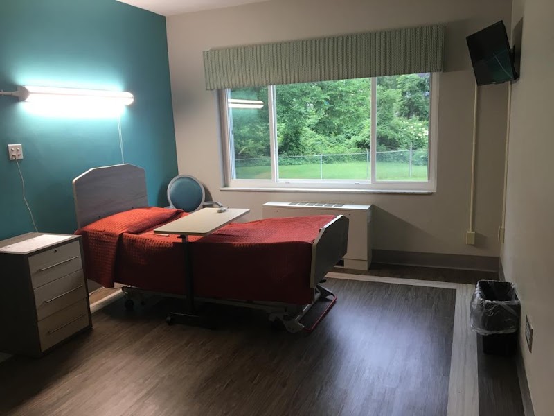 WOODS EDGE REHAB AND NURSING nursing home in CINCINNATI, OH - Photo 3 of 5