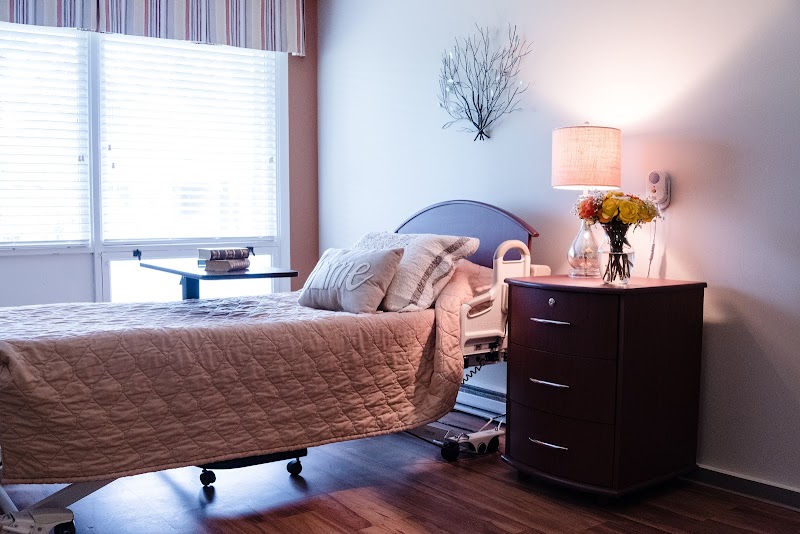 THE LAURELS OF CHAGRIN FALLS nursing home in CHAGRIN FALLS, OH - Photo 3 of 5