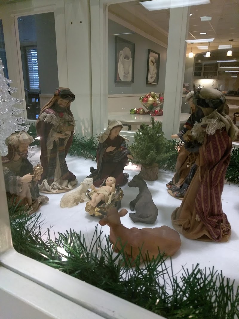 SEVEN ACRES SENIOR LIVING AT CLIFTON nursing home in CINCINNATI, OH - Photo 4 of 10