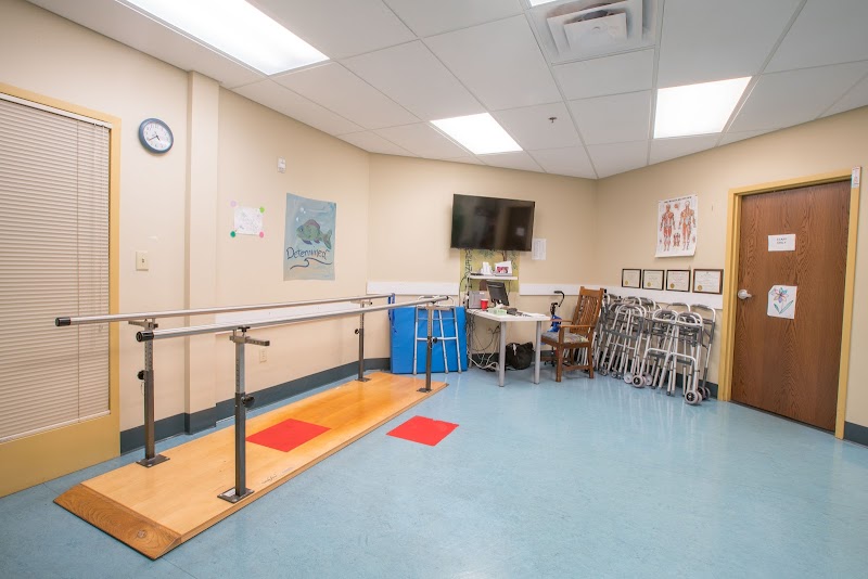 HOME AT TAYLOR'S POINTE nursing home in CINCINNATI, OH - Photo 4 of 10