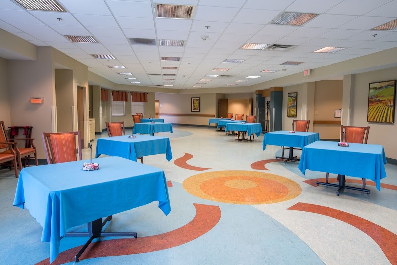 HOME AT TAYLOR'S POINTE nursing home in CINCINNATI, OH - Photo 5 of 10