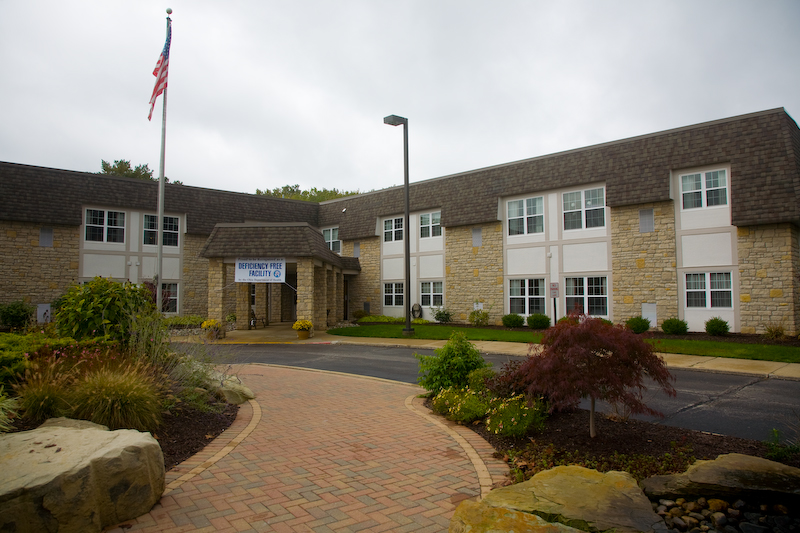 HUNTINGTON WOODS CARE & REHAB CENTER nursing home in WESTLAKE, OH - Photo 2 of 10