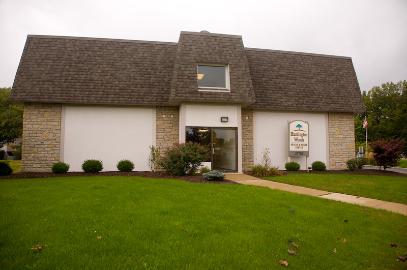 HUNTINGTON WOODS CARE & REHAB CENTER nursing home in WESTLAKE, OH - Photo 3 of 10