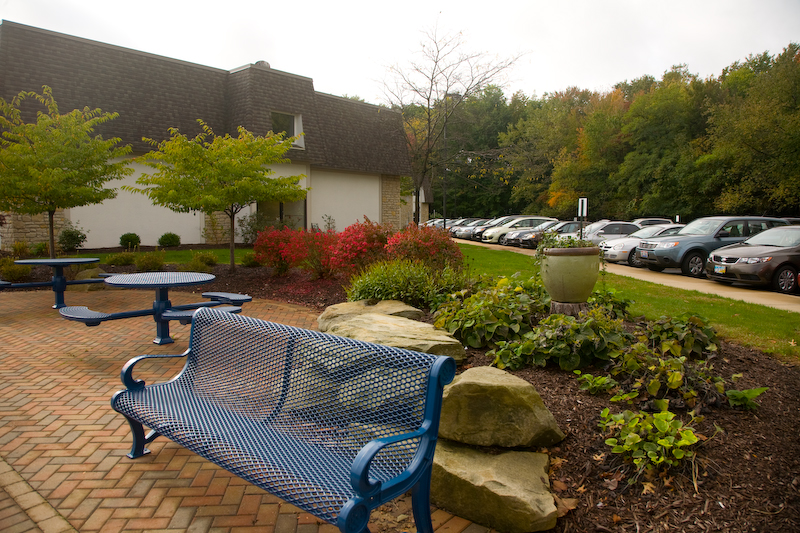 HUNTINGTON WOODS CARE & REHAB CENTER nursing home in WESTLAKE, OH - Photo 5 of 10