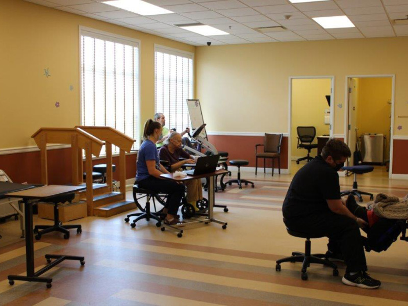 AVENUE CARE AND REHABILITATION CENTER, THE nursing home in WARRENSVILLE HEIGHTS, OH - Photo 3 of 5