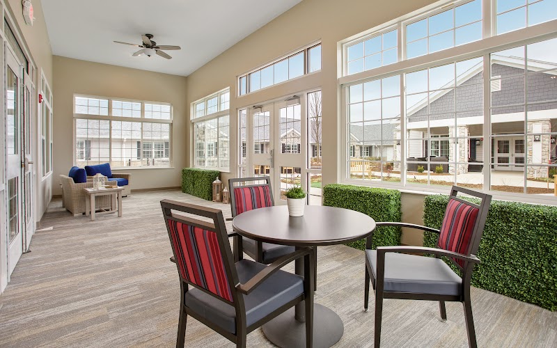 JOHNSTOWN POINTE NURSING & REHABILITATION CENTER nursing home in JOHNSTOWN, OH - Photo 4 of 7