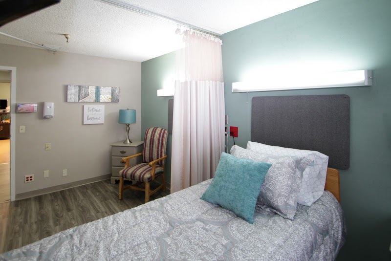 EMERALD CARE CENTER TULSA nursing home in TULSA, OK - Photo 3 of 5