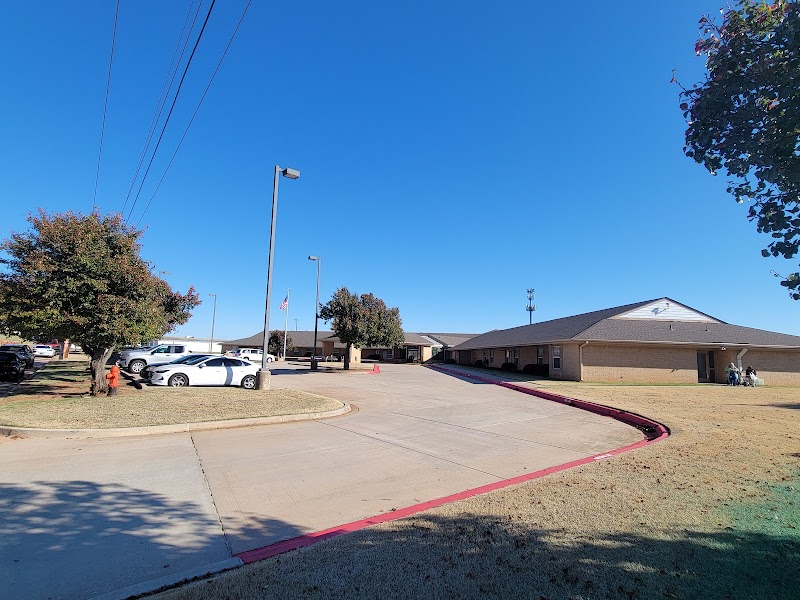HERITAGE AT BRANDON PLACE HEALTH & REHABILITATION nursing home in OKLAHOMA CITY, OK - Photo 2 of 5