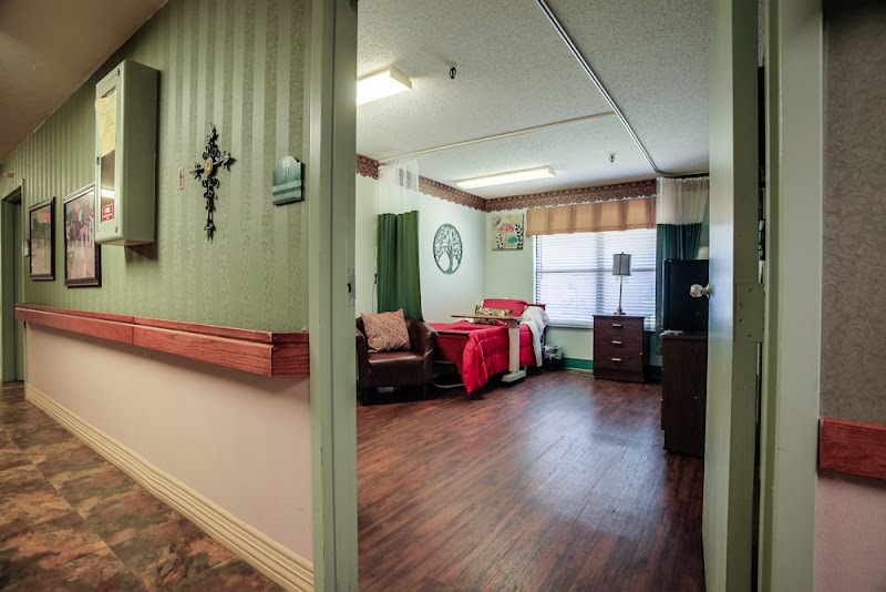 KINGWOOD SKILLED NURSING AND THERAPY nursing home in OKLAHOMA CITY, OK - Photo 2 of 5