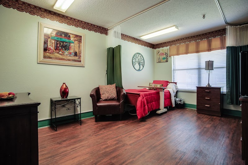 KINGWOOD SKILLED NURSING AND THERAPY nursing home in OKLAHOMA CITY, OK - Photo 4 of 5