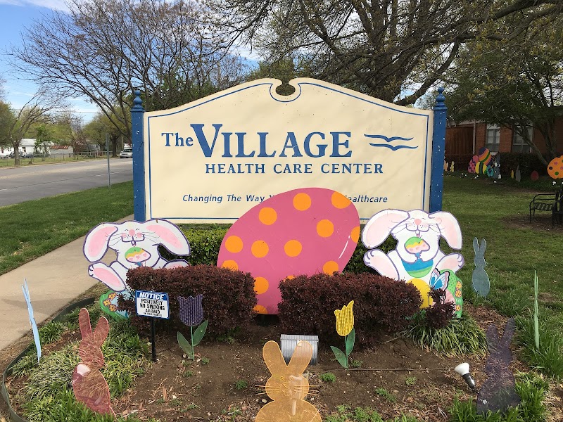 VILLAGE HEALTH CARE CENTER nursing home in BROKEN ARROW, OK - Photo 3 of 5
