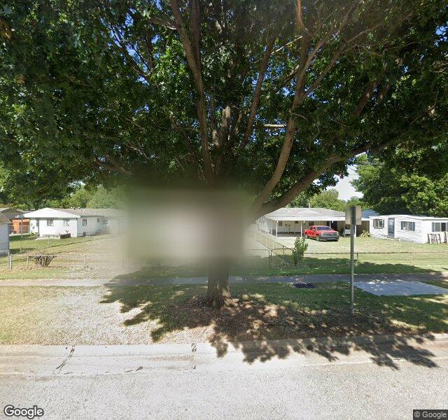 VILLAGE HEALTH CARE CENTER nursing home in BROKEN ARROW, OK - Photo 5 of 5