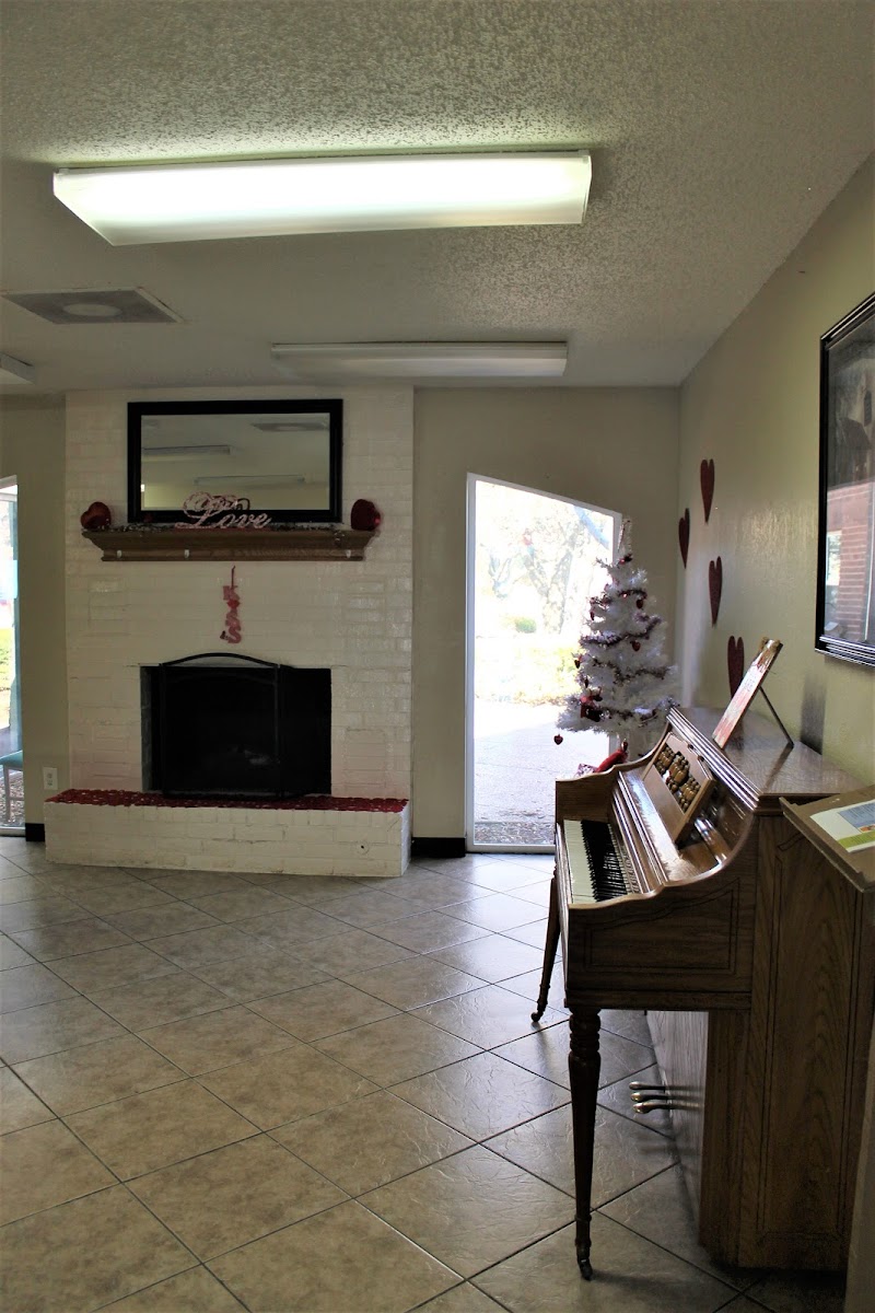 BRENTWOOD EXTENDED CARE & REHAB nursing home in MUSKOGEE, OK - Photo 5 of 5