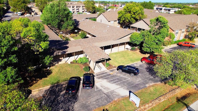 LEISURE VILLAGE HEALTH CARE CENTER nursing home in TULSA, OK - Photo 2 of 5