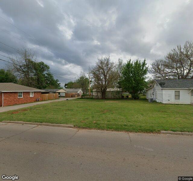 Clinton Therapy & Living Center nursing home in Clinton, OK - Photo 2 of 2