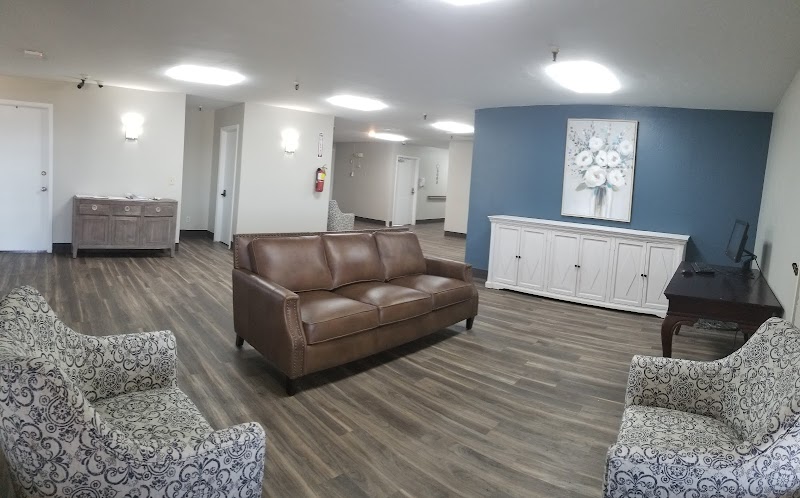 Thunder Care and Rehabilitation nursing home in Moore, OK - Photo 3 of 5