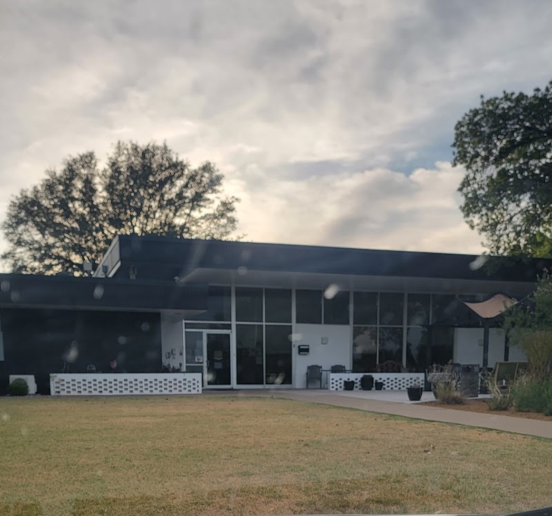 SUNSET ESTATES OF PURCELL nursing home in PURCELL, OK - Photo 5 of 9